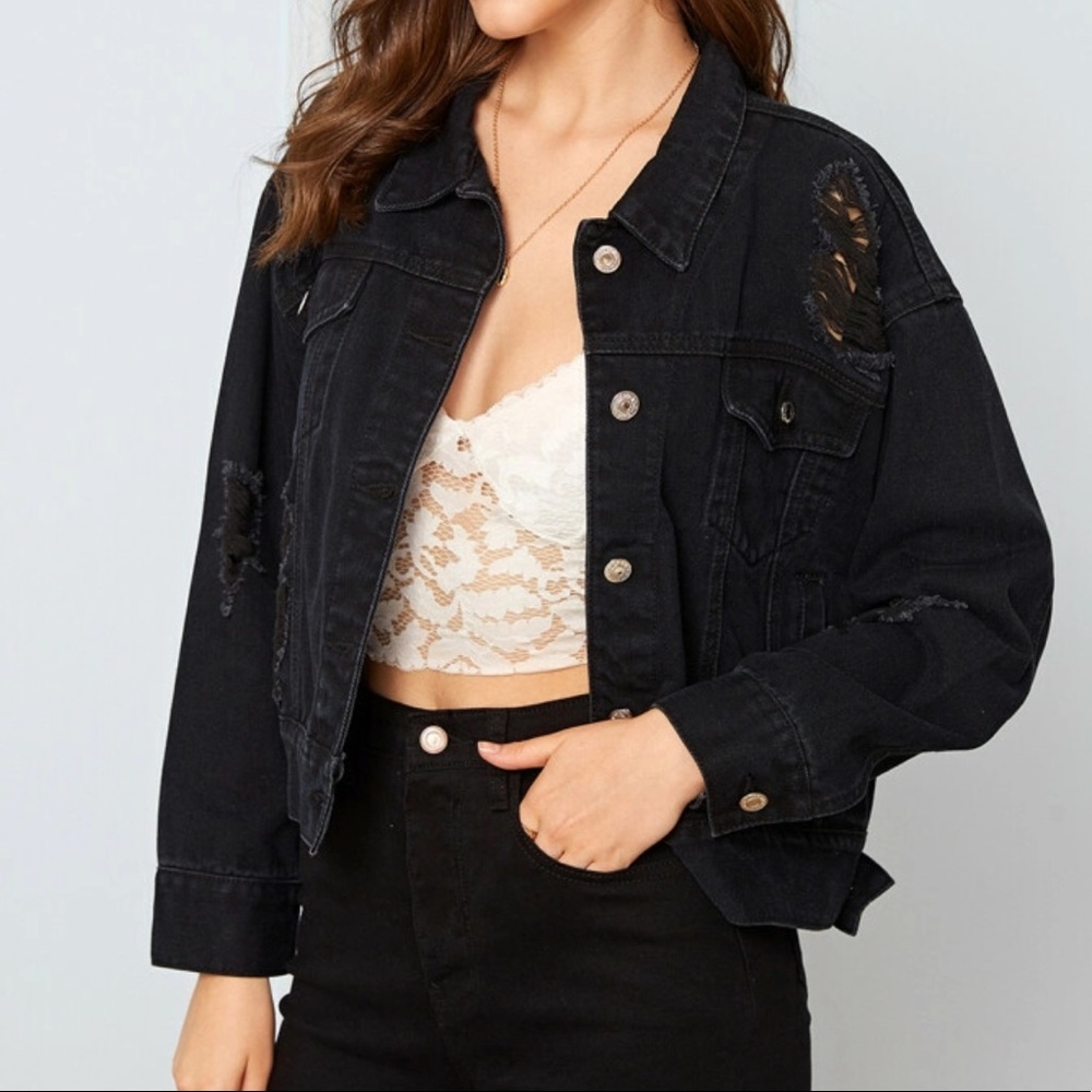 🦋Ripped denim jacket